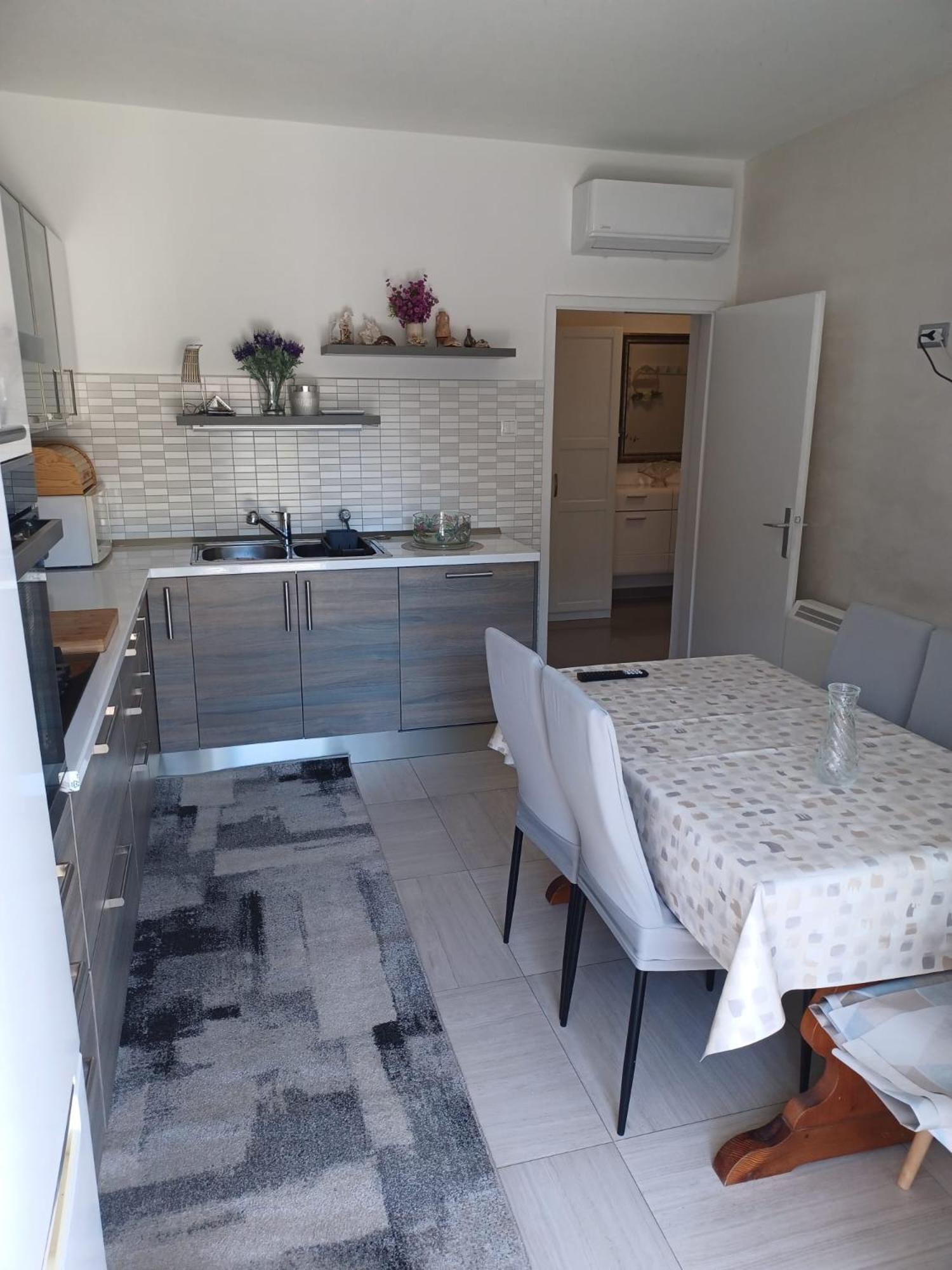 Studio Apartman Marija Traù Esterno foto